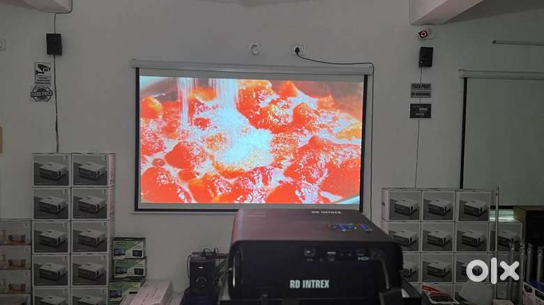 rd2-projector-350inch-4k-3d-screen-big-0