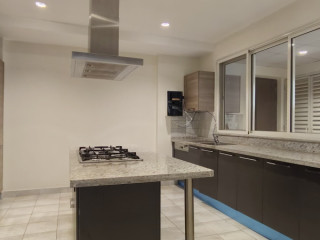 posh-premium-4-bedroom-apartment-for-sale-in-prestige-white-meadows